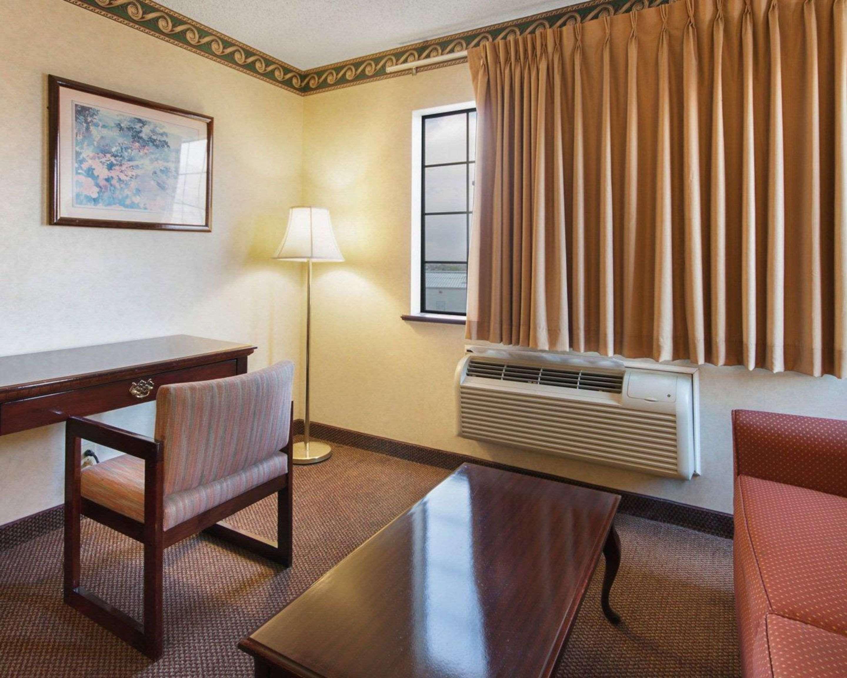 Econo Lodge Inn & Suites El Paso Luaran gambar