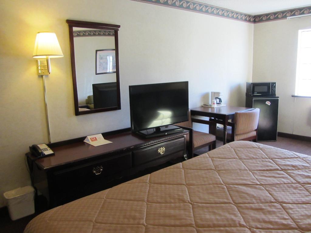 Econo Lodge Inn & Suites El Paso Luaran gambar